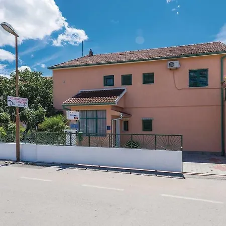 Apartman Palme 3* Šibenik